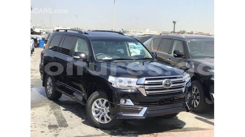 Big with watermark toyota land cruiser estuary import dubai 6773