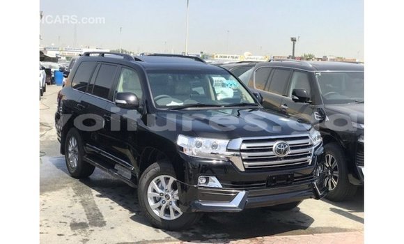 Acheter Import Voiture Toyota Land Cruiser Noir à Import - Dubai, Estuaire Acheter Import Voiture Toyota Land Cruiser Noir à Import - Dubai, Estuaire
