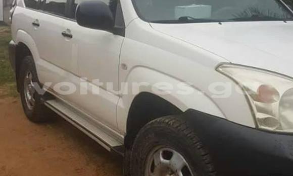 Acheter Occasion Voiture Toyota Prado Blanc à Libreville, Estuaire Acheter Occasion Voiture Toyota Prado Blanc à Libreville, Estuaire