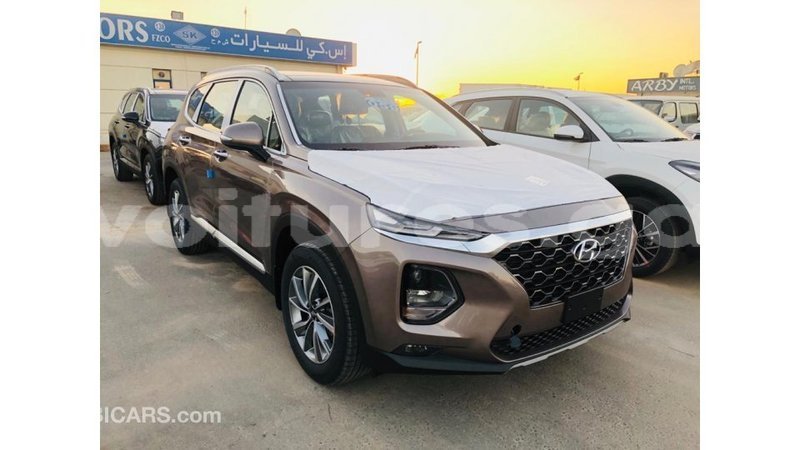 Big with watermark hyundai santa fe estuary import dubai 6775