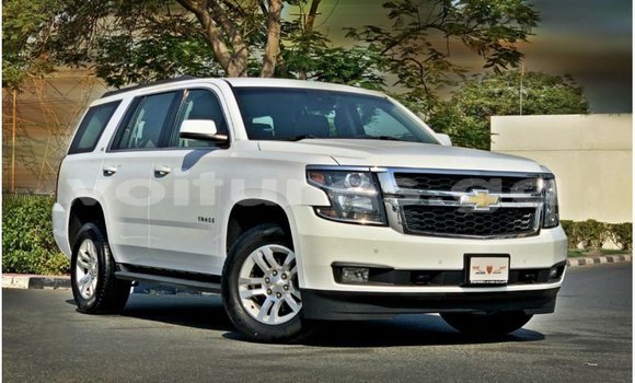 Acheter Import Voiture Chevrolet Tahoe Blanc à Import - Dubai, Estuaire Acheter Import Voiture Chevrolet Tahoe Blanc à Import - Dubai, Estuaire