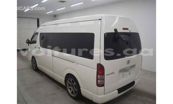 Acheter Import Voiture Toyota Hiace Blanc à Import - Dubai, Estuaire Acheter Import Voiture Toyota Hiace Blanc à Import - Dubai, Estuaire