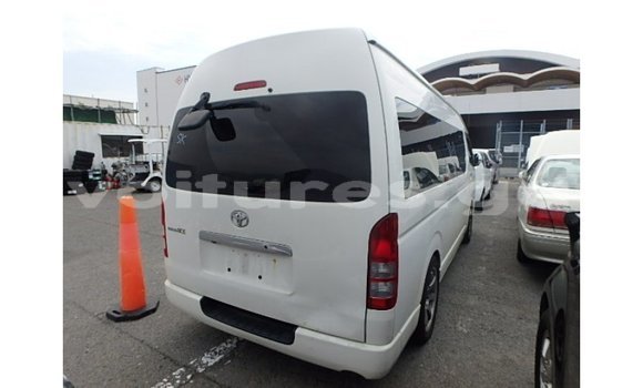 Acheter Import Voiture Toyota Hiace Blanc à Import - Dubai, Estuaire Acheter Import Voiture Toyota Hiace Blanc à Import - Dubai, Estuaire