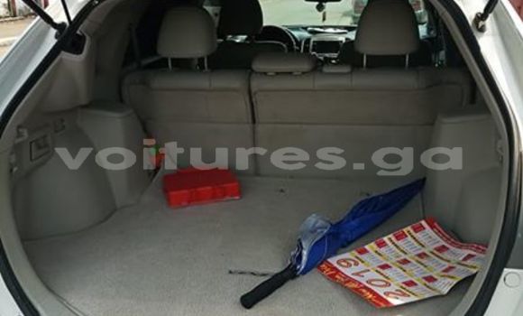 Sayi Na hannu Toyota Avanza White Mota in Libreville a estuary Sayi Na hannu Toyota Avanza White Mota in Libreville a estuary