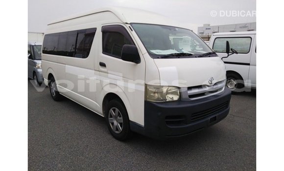 Acheter Import Voiture Toyota Hiace Blanc à Import - Dubai, Estuaire Acheter Import Voiture Toyota Hiace Blanc à Import - Dubai, Estuaire