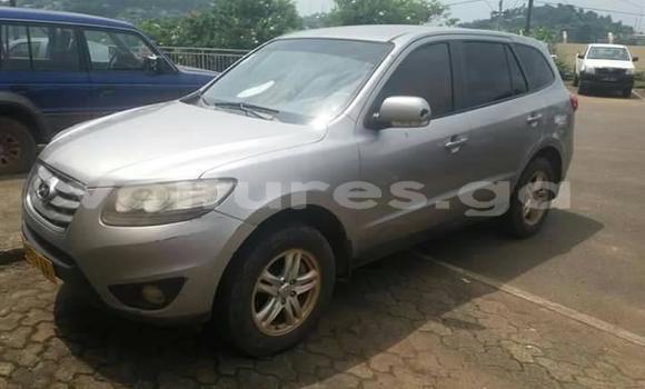 Sayi Na hannu Hyundai Santa Fe Azurfa Mota in Libreville a estuary Sayi Na hannu Hyundai Santa Fe Azurfa Mota in Libreville a estuary