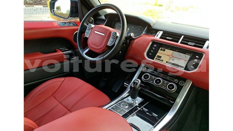 Big with watermark land rover range rover estuary import dubai 6782