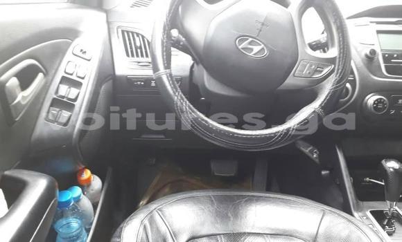 Sayi Na hannu Hyundai ix35 White Mota in Libreville a estuary Sayi Na hannu Hyundai ix35 White Mota in Libreville a estuary