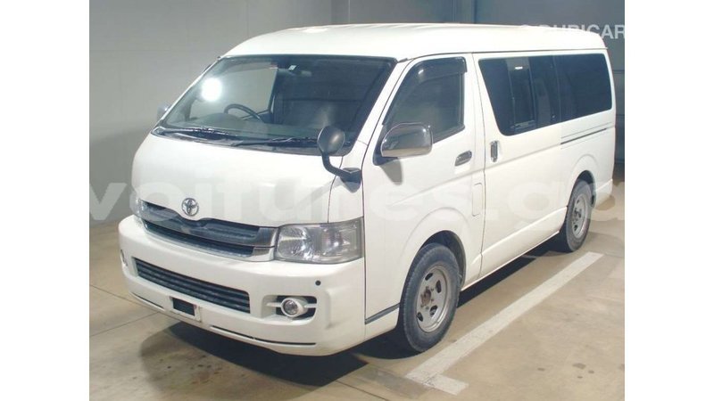 Big with watermark toyota hiace estuary import dubai 6785