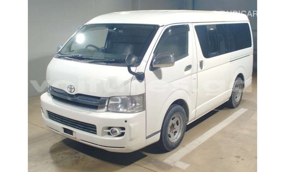 Acheter Import Voiture Toyota Hiace Blanc à Import - Dubai, Estuaire Acheter Import Voiture Toyota Hiace Blanc à Import - Dubai, Estuaire