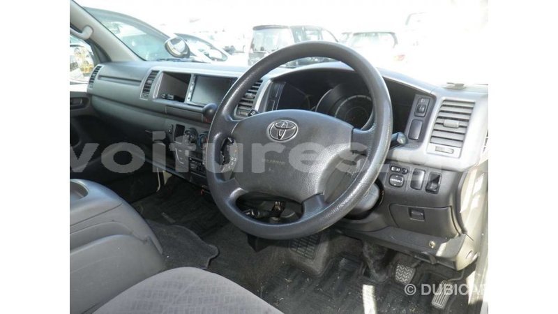 Big with watermark toyota hiace estuary import dubai 6785