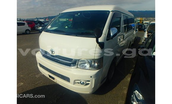 Acheter Import Voiture Toyota Hiace Blanc à Import - Dubai, Estuaire Acheter Import Voiture Toyota Hiace Blanc à Import - Dubai, Estuaire