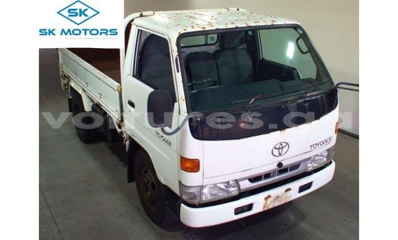 Acheter Import Utilitaire Toyota Dyna Blanc à Import - Dubai, Estuaire Acheter Import Utilitaire Toyota Dyna Blanc à Import - Dubai, Estuaire
