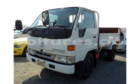 Acheter Import Utilitaire Toyota Dyna Blanc à Import - Dubai, Estuaire Acheter Import Utilitaire Toyota Dyna Blanc à Import - Dubai, Estuaire