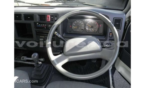 Acheter Import Utilitaire Toyota Dyna Blanc à Import - Dubai, Estuaire Acheter Import Utilitaire Toyota Dyna Blanc à Import - Dubai, Estuaire