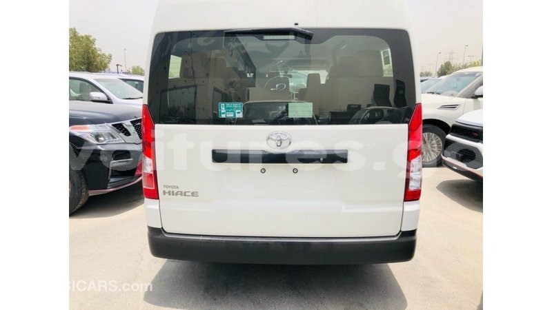 Big with watermark toyota hiace estuary import dubai 6789