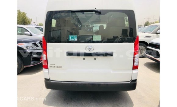 Sayi Imported Toyota Hiace White Mota in Import - Dubai a estuary Sayi Imported Toyota Hiace White Mota in Import - Dubai a estuary