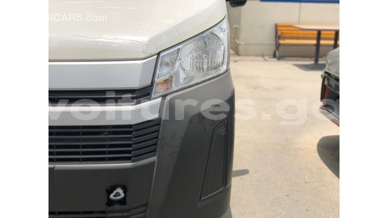 Big with watermark toyota hiace estuary import dubai 6789