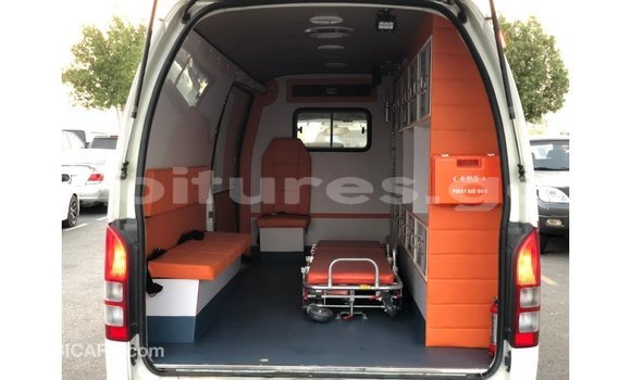 Buy Import Toyota Hiace White Car in Import - Dubai in Estuary Buy Import Toyota Hiace White Car in Import - Dubai in Estuary