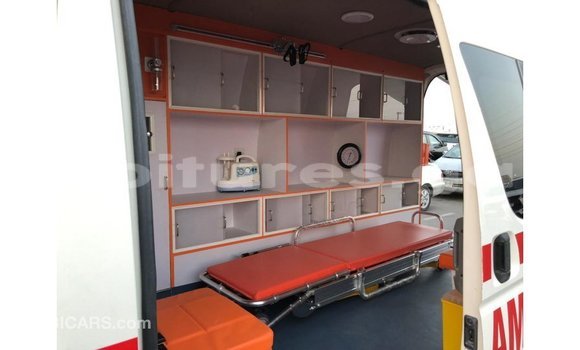 Buy Import Toyota Hiace White Car in Import - Dubai in Estuary Buy Import Toyota Hiace White Car in Import - Dubai in Estuary