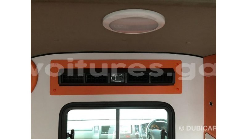 Big with watermark toyota hiace estuary import dubai 6795