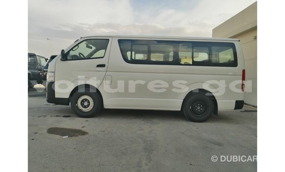 Buy Import Toyota DA White Truck in Import - Dubai in Estuary Buy Import Toyota DA White Truck in Import - Dubai in Estuary