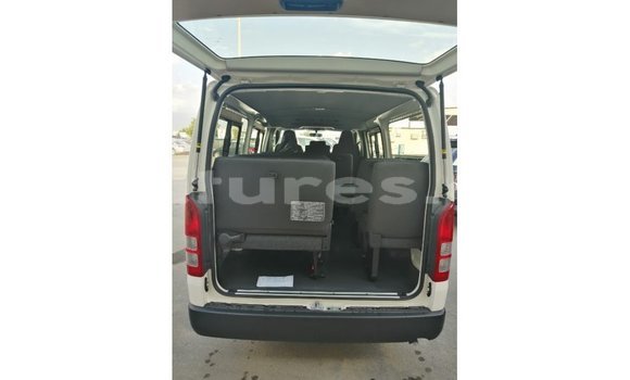 Buy Import Toyota DA White Truck in Import - Dubai in Estuary Buy Import Toyota DA White Truck in Import - Dubai in Estuary