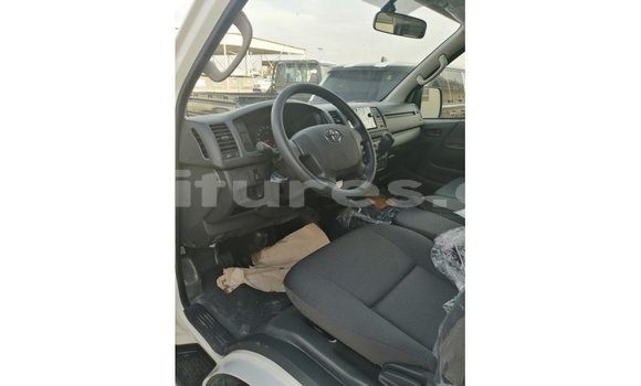 Buy Import Toyota DA White Truck in Import - Dubai in Estuary Buy Import Toyota DA White Truck in Import - Dubai in Estuary