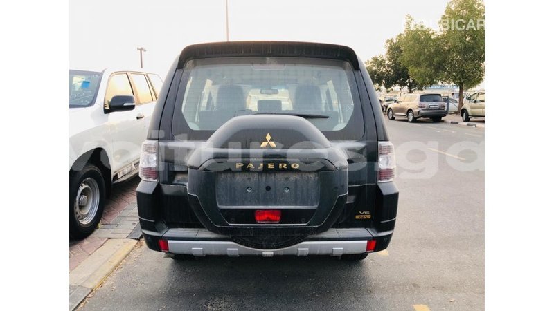 Big with watermark mitsubishi pajero estuary import dubai 6800