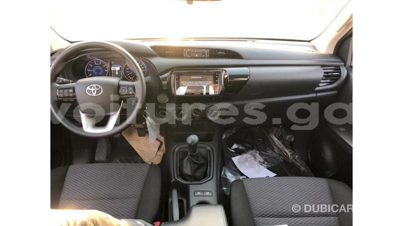 Big with watermark toyota hilux estuaire import dubai 6803