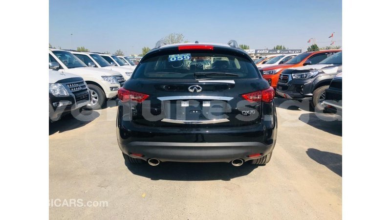 Big with watermark infiniti q estuaire import dubai 6804