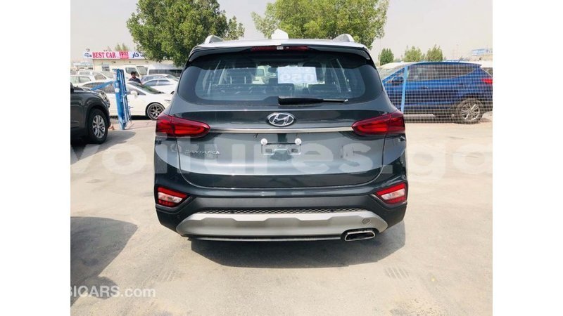 Big with watermark hyundai santa fe estuaire import dubai 6807