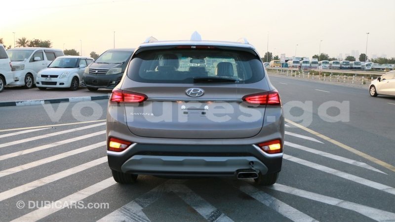 Big with watermark hyundai santa fe estuary import dubai 6808