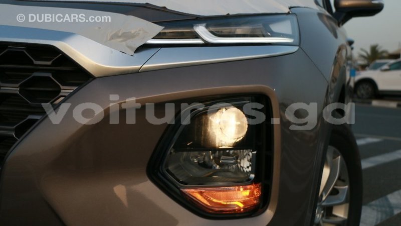 Big with watermark hyundai santa fe estuary import dubai 6808