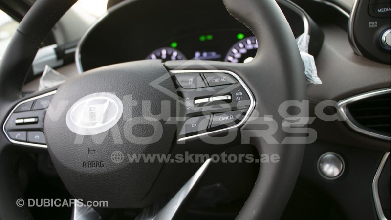 Big with watermark hyundai santa fe estuaire import dubai 6808