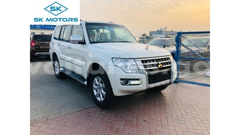 Big with watermark mitsubishi pajero estuary import dubai 6809