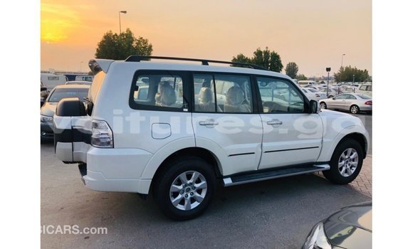 Buy Import Mitsubishi Pajero White Car in Import - Dubai in Estuary Buy Import Mitsubishi Pajero White Car in Import - Dubai in Estuary