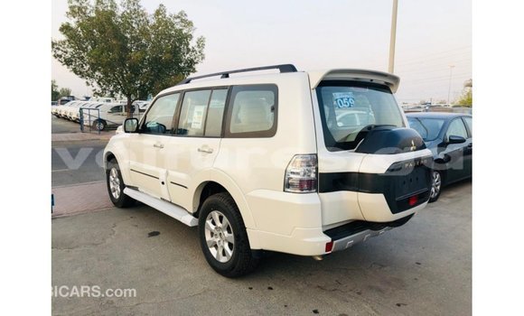 Buy Import Mitsubishi Pajero White Car in Import - Dubai in Estuary Buy Import Mitsubishi Pajero White Car in Import - Dubai in Estuary