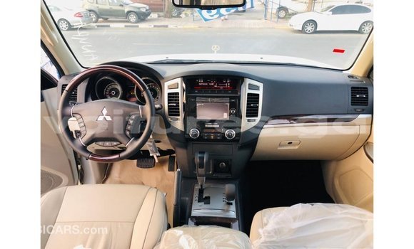 Buy Import Mitsubishi Pajero White Car in Import - Dubai in Estuary Buy Import Mitsubishi Pajero White Car in Import - Dubai in Estuary