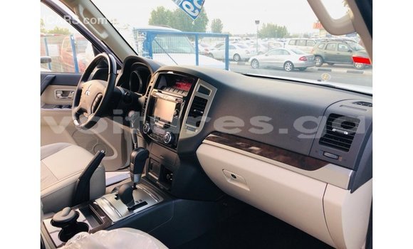 Buy Import Mitsubishi Pajero White Car in Import - Dubai in Estuary Buy Import Mitsubishi Pajero White Car in Import - Dubai in Estuary