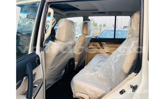 Buy Import Mitsubishi Pajero White Car in Import - Dubai in Estuary Buy Import Mitsubishi Pajero White Car in Import - Dubai in Estuary