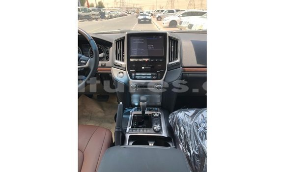 Acheter Import Voiture Toyota Land Cruiser Noir à Import - Dubai, Estuaire Acheter Import Voiture Toyota Land Cruiser Noir à Import - Dubai, Estuaire