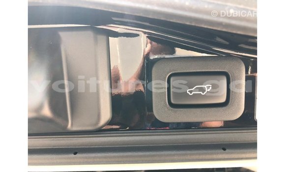 Acheter Import Voiture Toyota Land Cruiser Noir à Import - Dubai, Estuaire Acheter Import Voiture Toyota Land Cruiser Noir à Import - Dubai, Estuaire