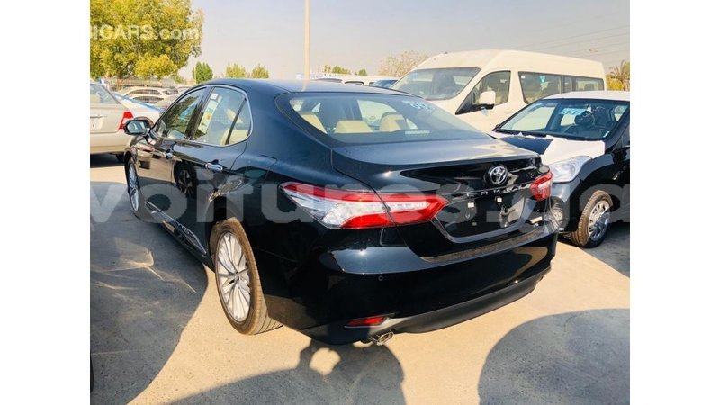 Big with watermark toyota camry estuary import dubai 6816