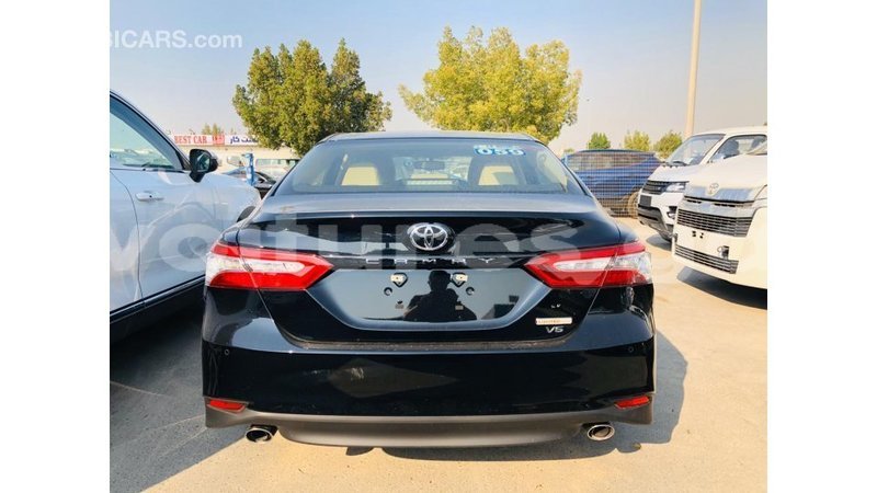 Big with watermark toyota camry estuary import dubai 6816