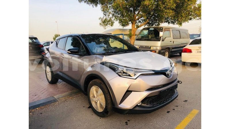 Big with watermark toyota c hr estuary import dubai 6817