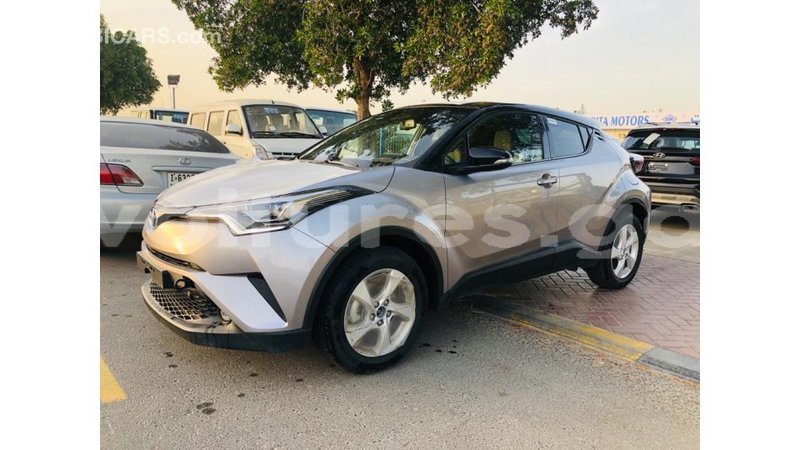 Big with watermark toyota c hr estuary import dubai 6817