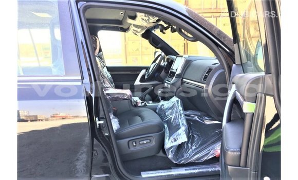 Acheter Import Voiture Toyota Land Cruiser Noir à Import - Dubai, Estuaire Acheter Import Voiture Toyota Land Cruiser Noir à Import - Dubai, Estuaire