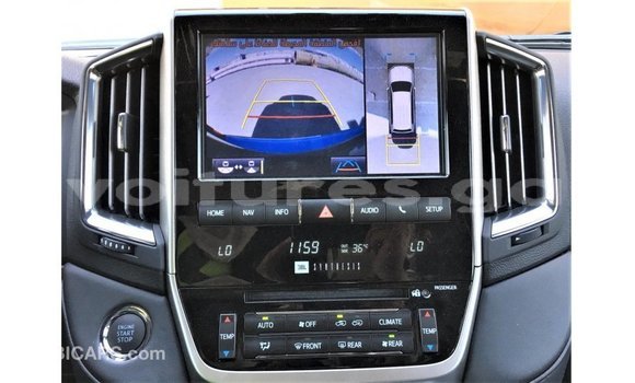 Acheter Import Voiture Toyota Land Cruiser Noir à Import - Dubai, Estuaire Acheter Import Voiture Toyota Land Cruiser Noir à Import - Dubai, Estuaire