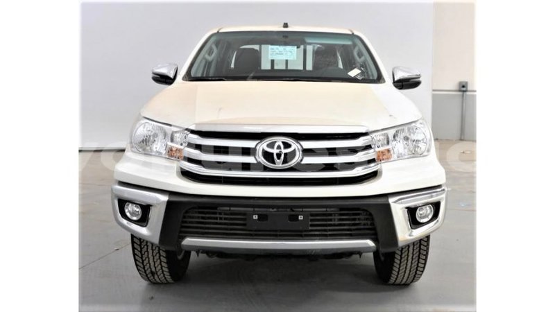 Big with watermark toyota hilux estuary import dubai 6819